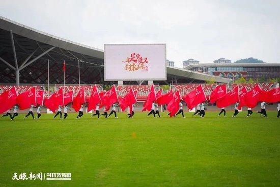 在产生新冠之灾的2020年。 Itsuka(Non扮演)所就读的美术年夜学也没有破例，因疫情的影响中断了结业建造展。 连感应哀痛的机遇也没有，只能把作品拿回家的Itsuka。 心中各类各样的豪情翻涌纠缠着，对甚么事都心不在焉的。 乃至和担忧她的怙恃起了冲突。mmMai也对 新冠发生了过度反映。日常平凡性情沉着的好伴侣平井也愈来愈烦躁。 再如许下往可不可。 与率领Itsuka进进绘画世界的田中的再会，和与平井心声的碰撞，让Itsuka的心里有了转变。 能撬开通往将来之门的，只有本身—— 人人都感应疾苦的20